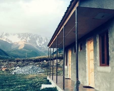 Guesthouse Besarion Ushguli Exteriör bild