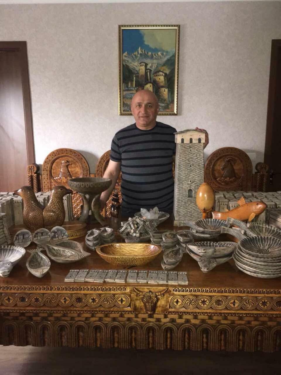 Guesthouse Besarion Ushguli Exteriör bild