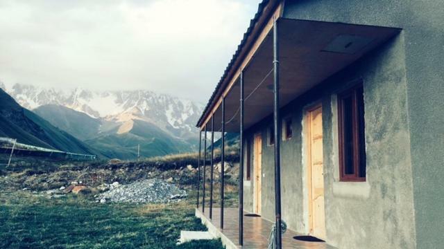 Guesthouse Besarion Ushguli Exteriör bild